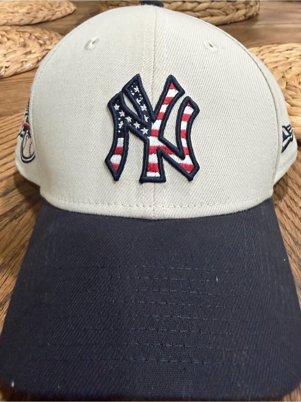 New Era Men's White and Navy Yankees Cap with USA Flag Logo
